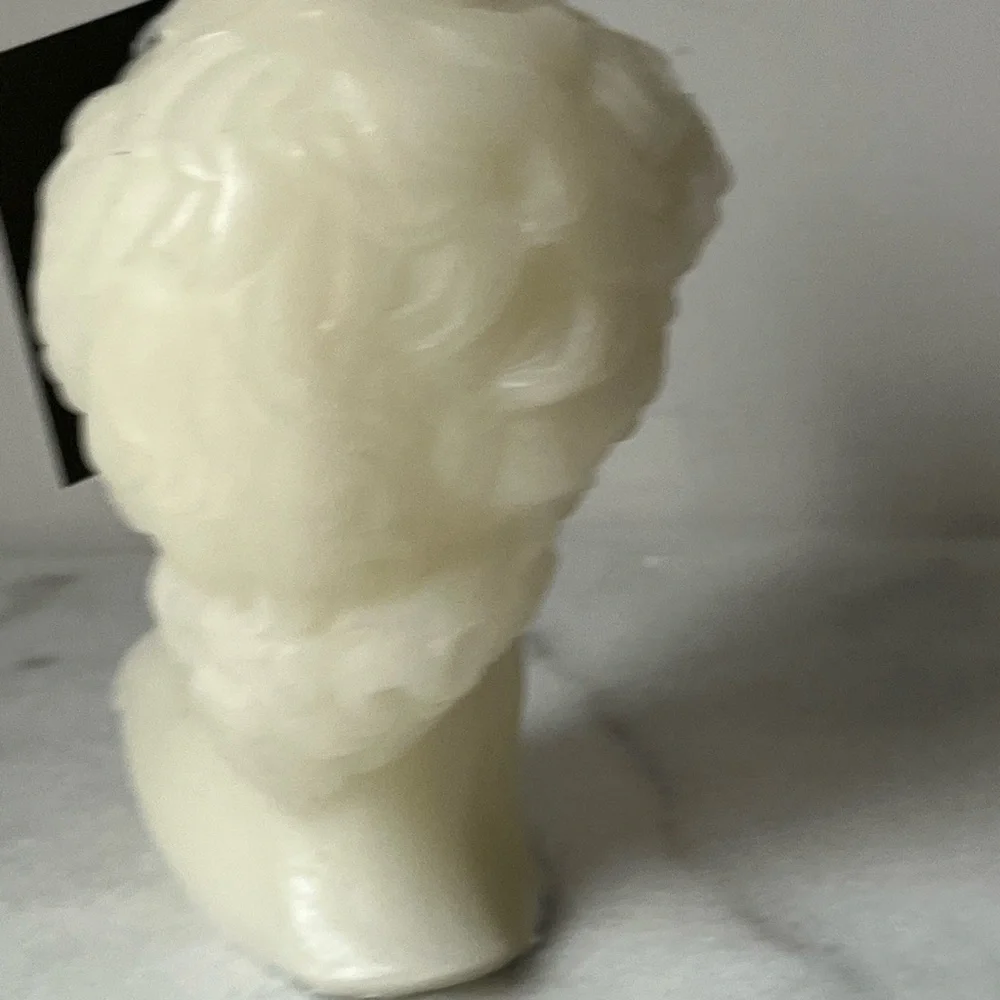 David bust candle 5.12 in.